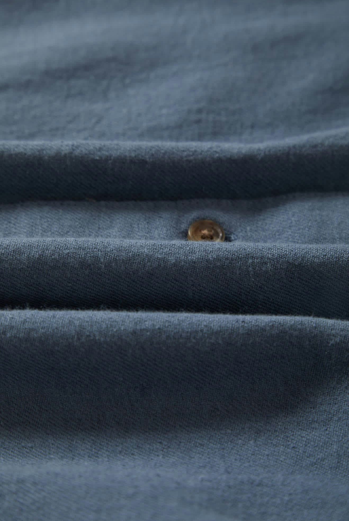 Men's Charter Organic Cotton Linen Blend S/S Shirt in the color Azure Blue - Additional Laydown image