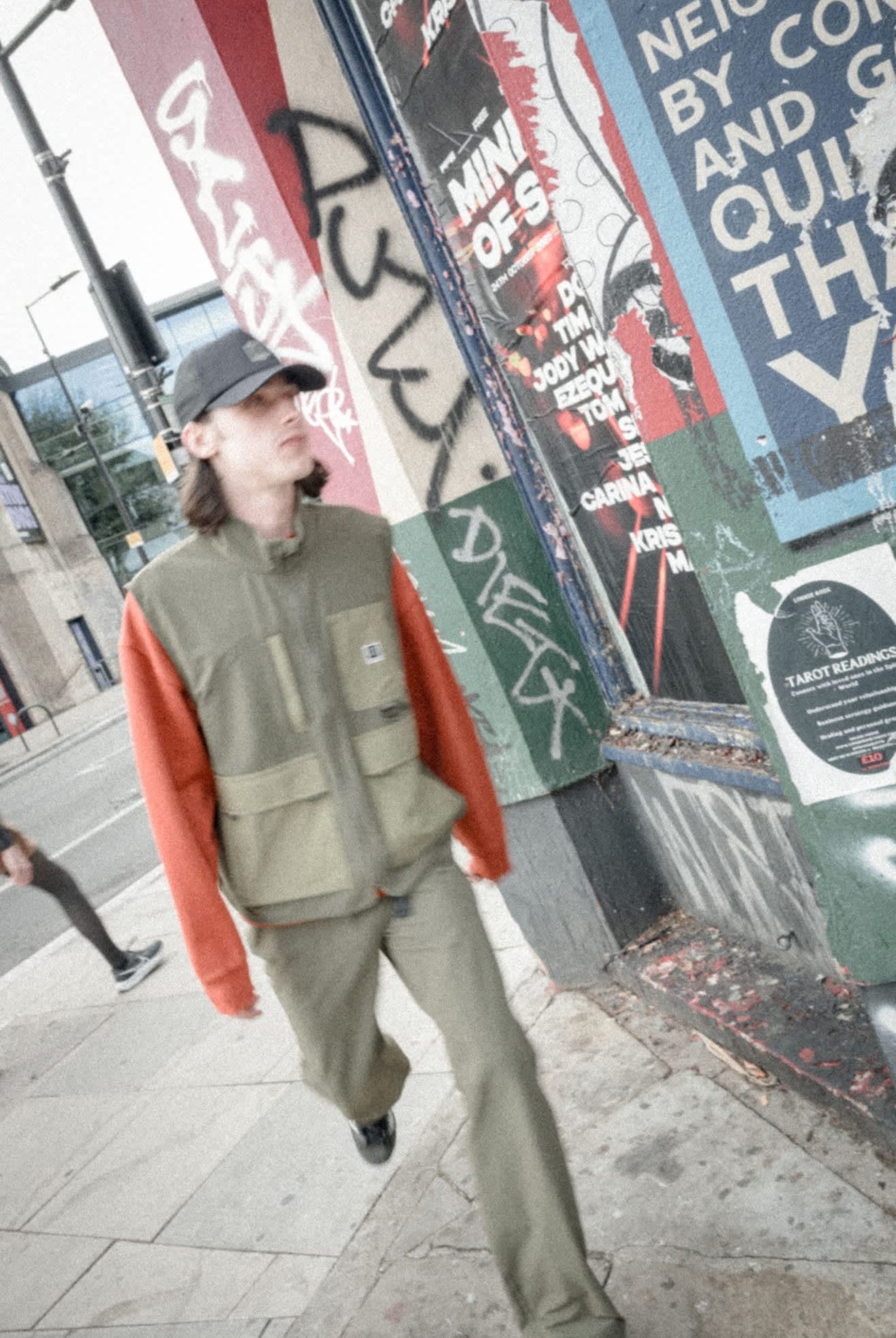 Men's Journey Utility Pant in the color Dark Olive/Olive Surplus - Men's Lifestyle 3.0