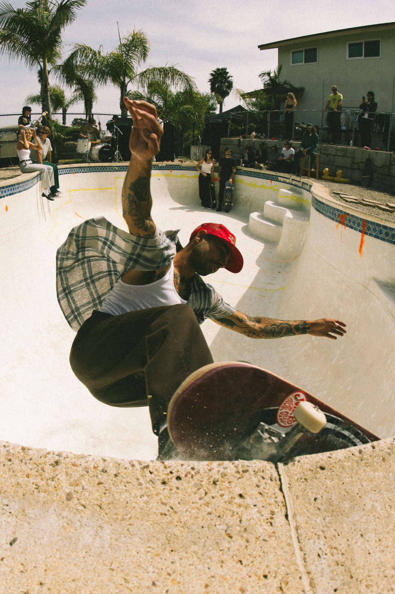 Men's Charter Linen Blend S/S Shirt in the color Beige/Azure Blue Plaid - Men's Lifestyle image