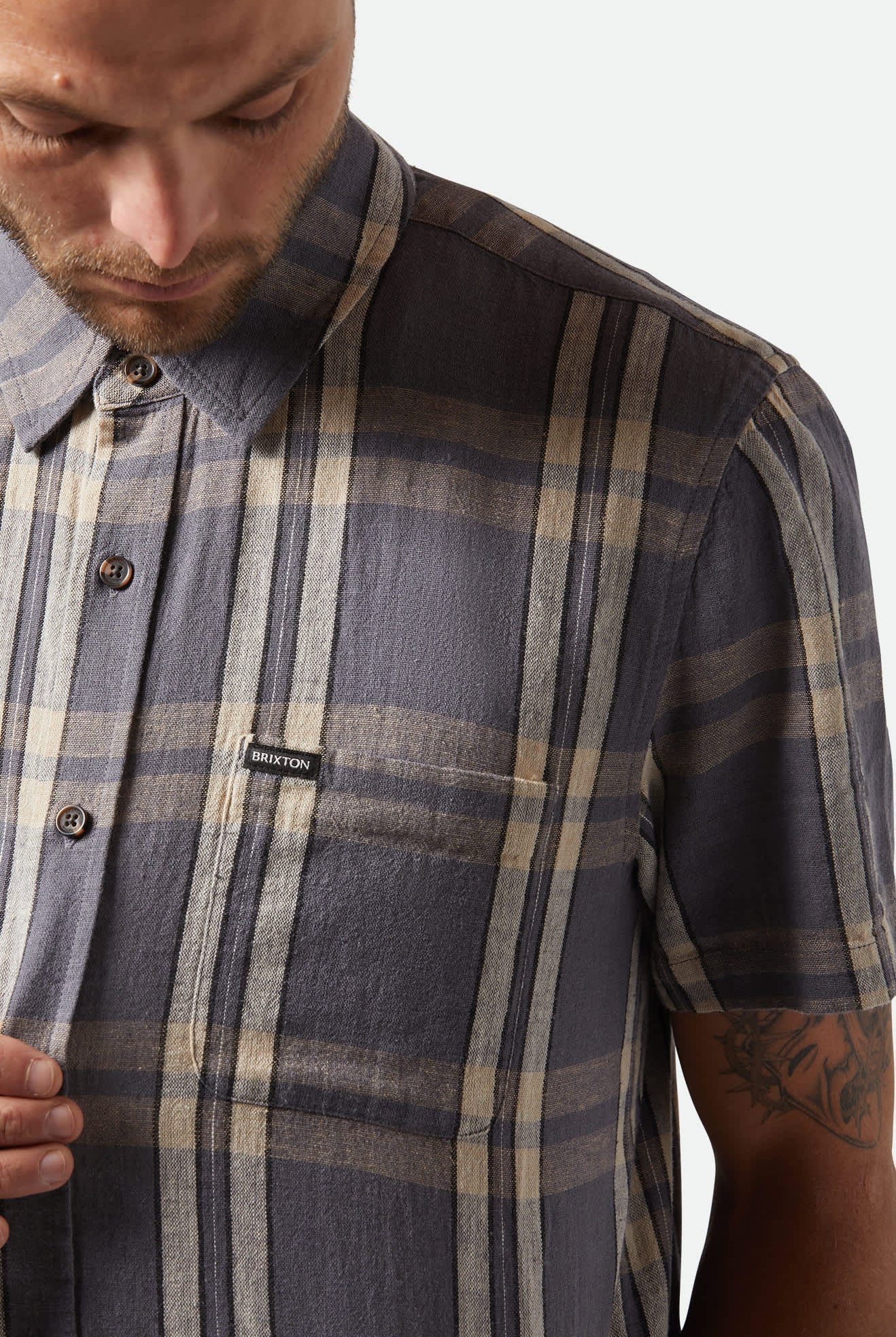 Men's Charter Linen Blend S/S Shirt in the color Charcoal/Beige Plaid - Additional Fit image