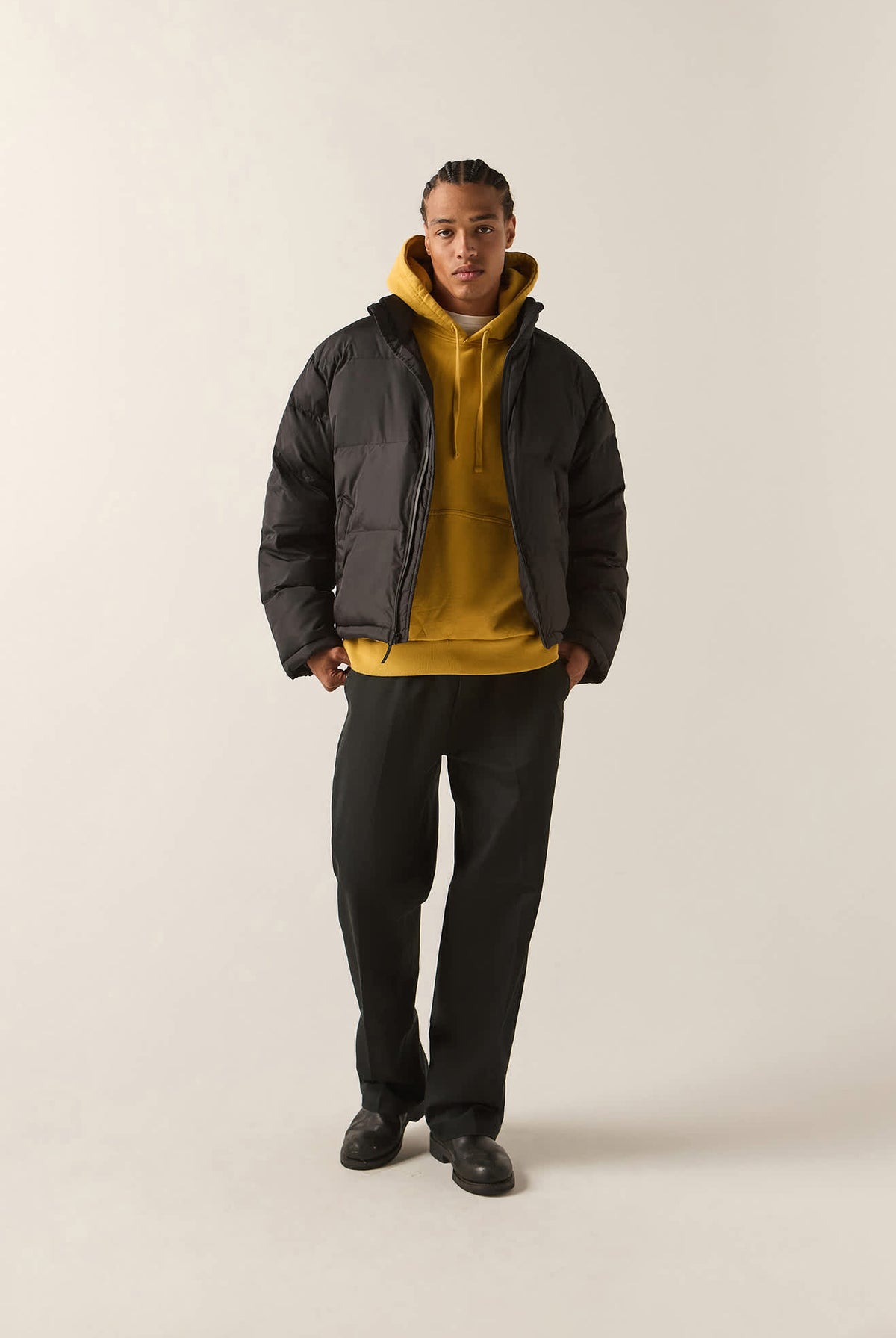 Men's Journey Puffer Jacket in the color Black - Additional Fit image