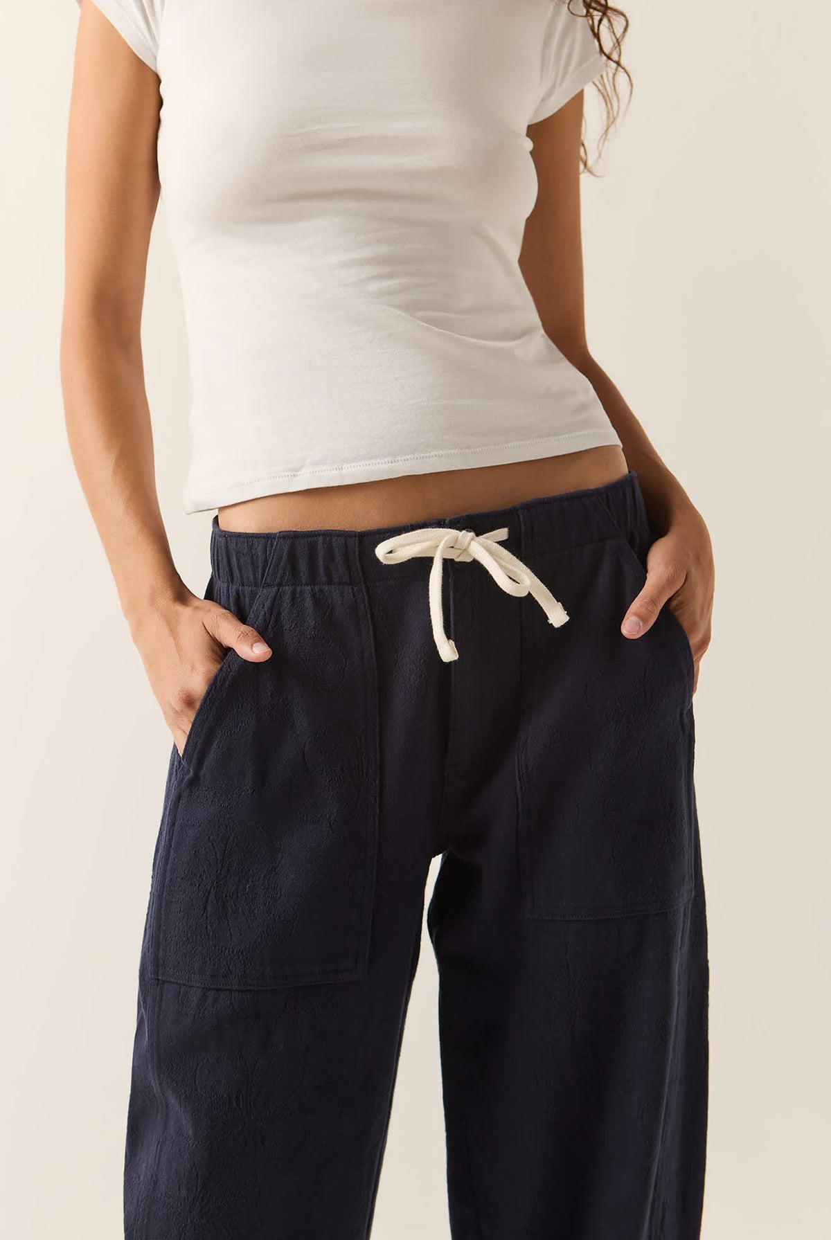 Women's Utility Everyday Barrel Pant in the color Washed Navy - Additional Fit image