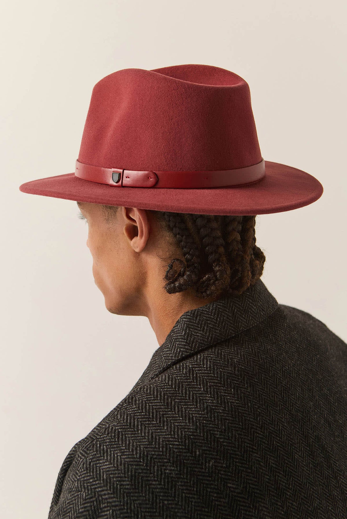 Unisex Messer Fedora in the color Dark Brick/Dark Brick - Men's Back View