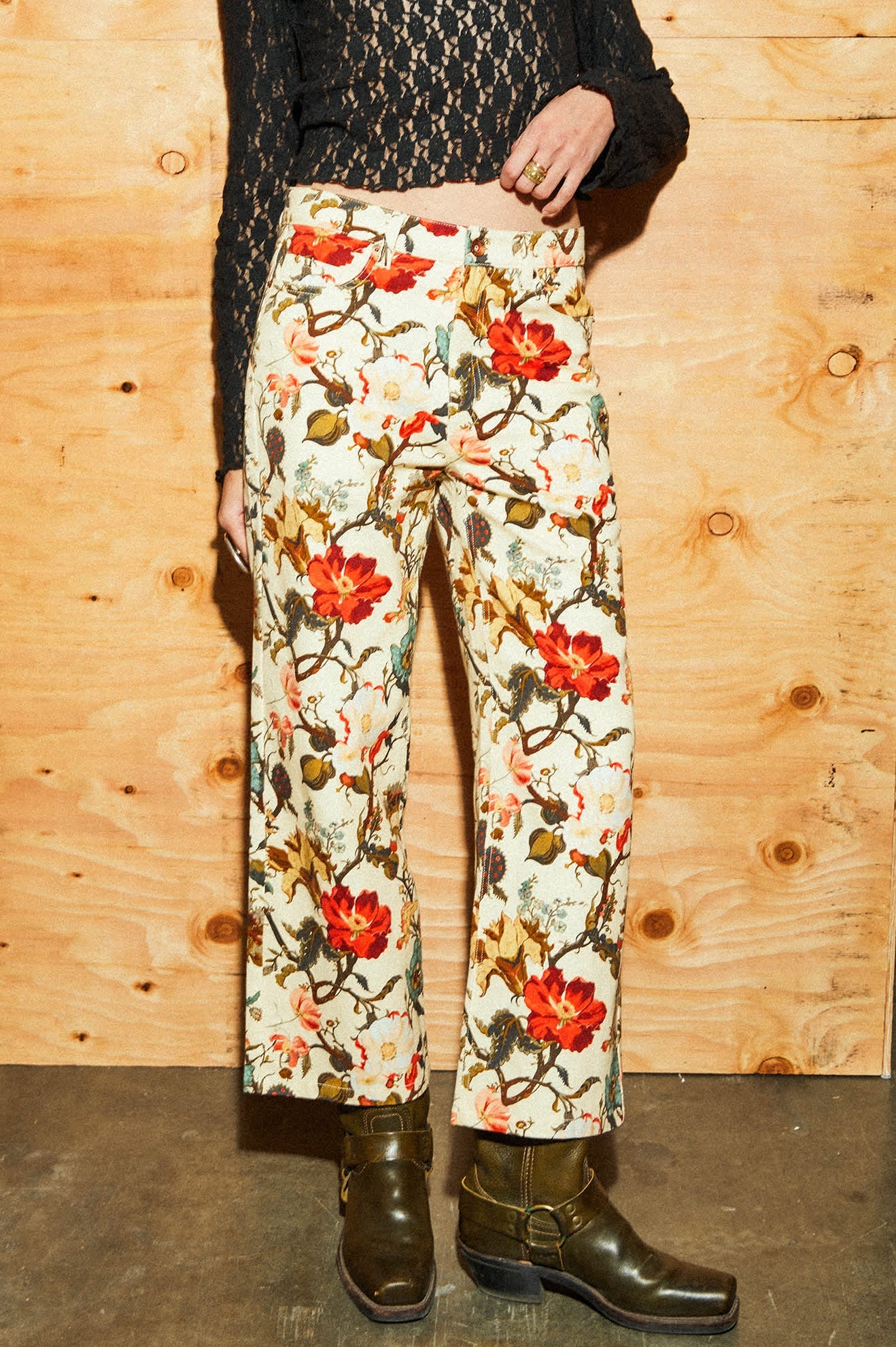 Women's Margo Cropped 5-Pocket Pant in the color Botanical Floral - Women's Lifestyle image