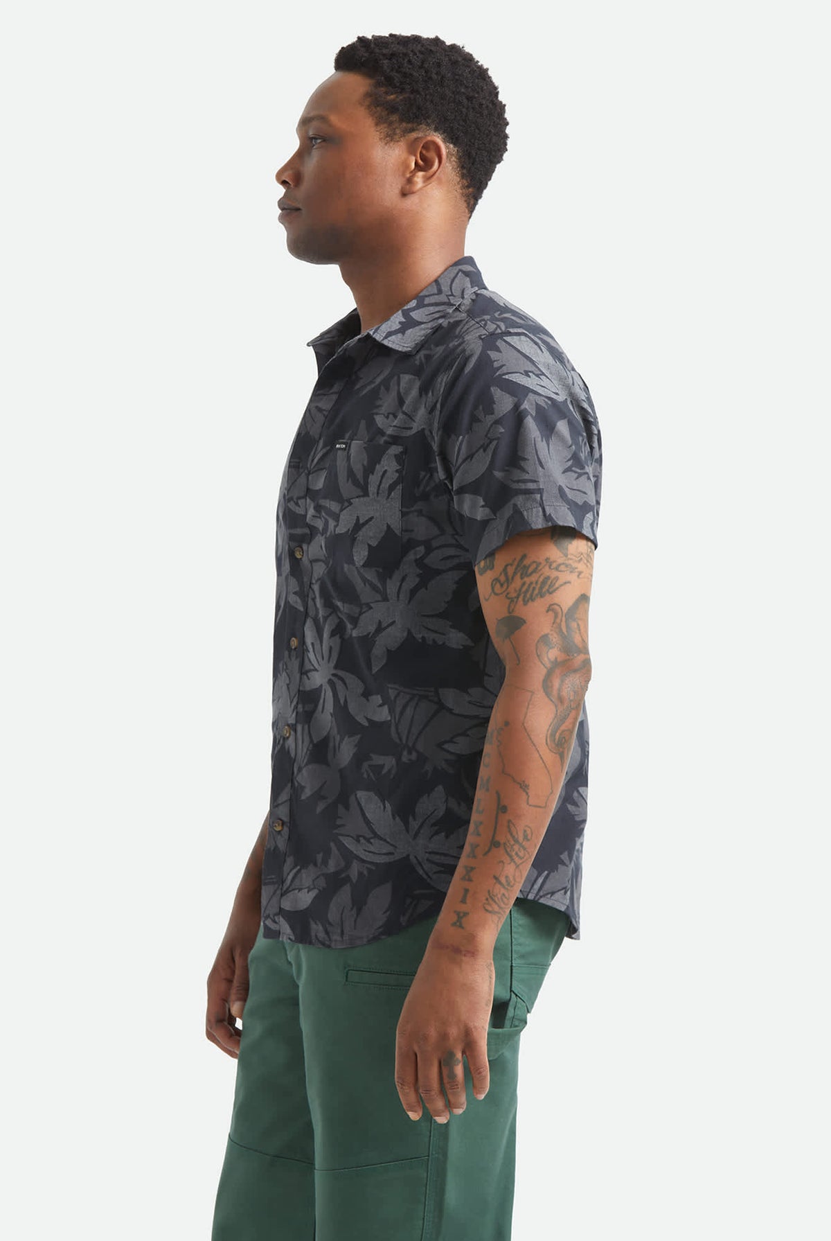 Men's Charter Print Short Sleeve Shirt in the color Black/Trooper/Future Grey Palm Floral - Men's Side View