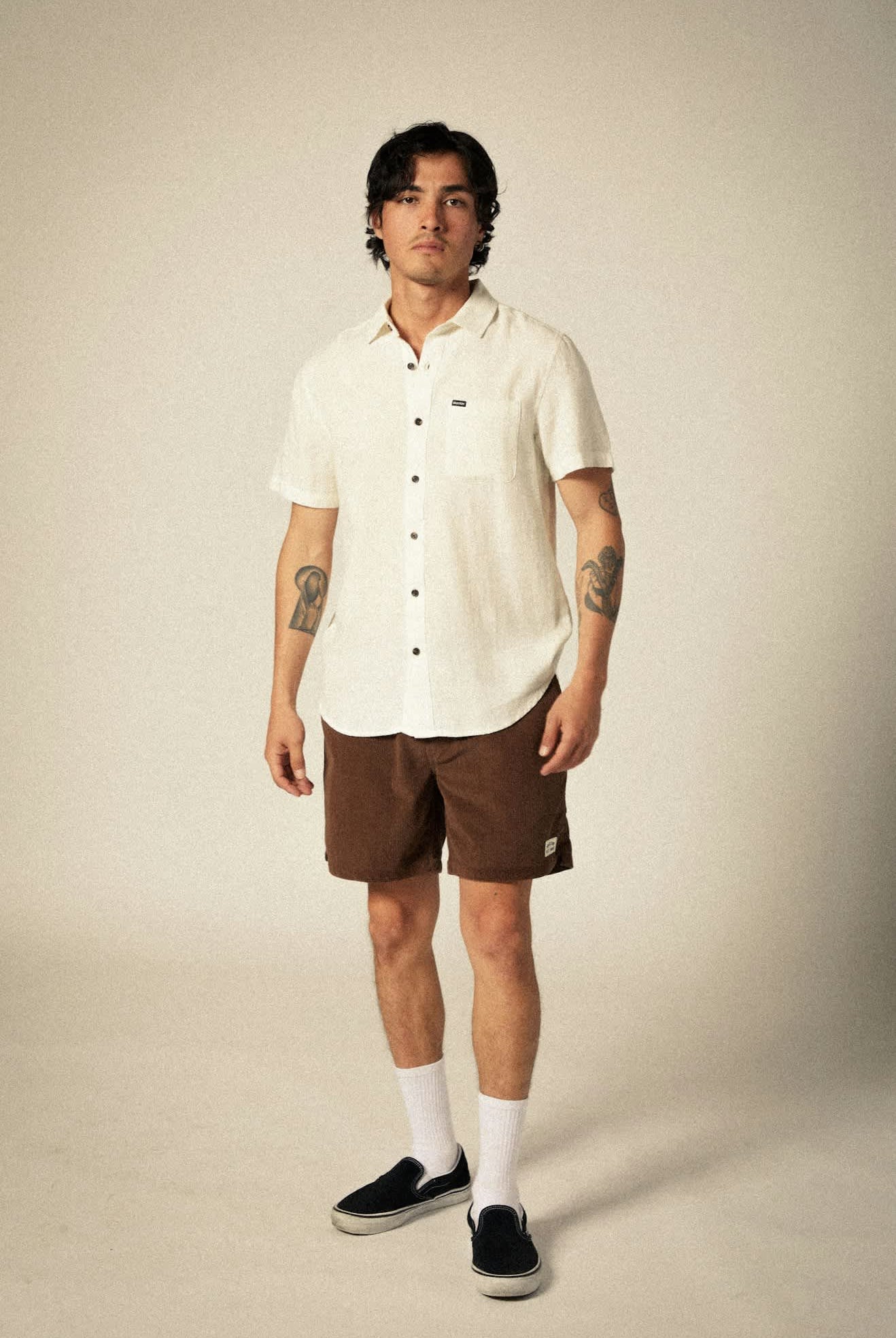 Men's Charter Organic Cotton Linen Blend S/S Shirt in the color Egret White - Additional Fit image