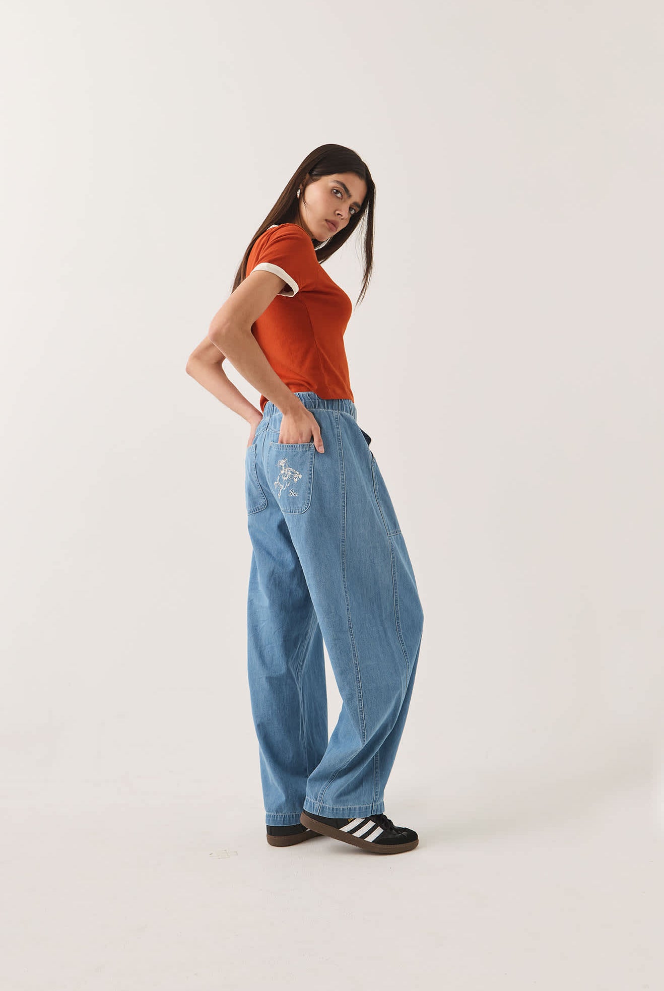 Women's Utility Everyday Barrel Pant in the color Light Stone Wash - Additional Fit image