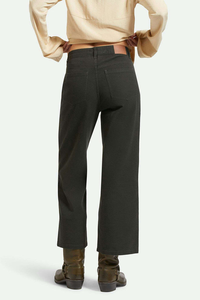 Women's Back Fit Image | Margo Cropped 5-Pocket Pant - Washed Black