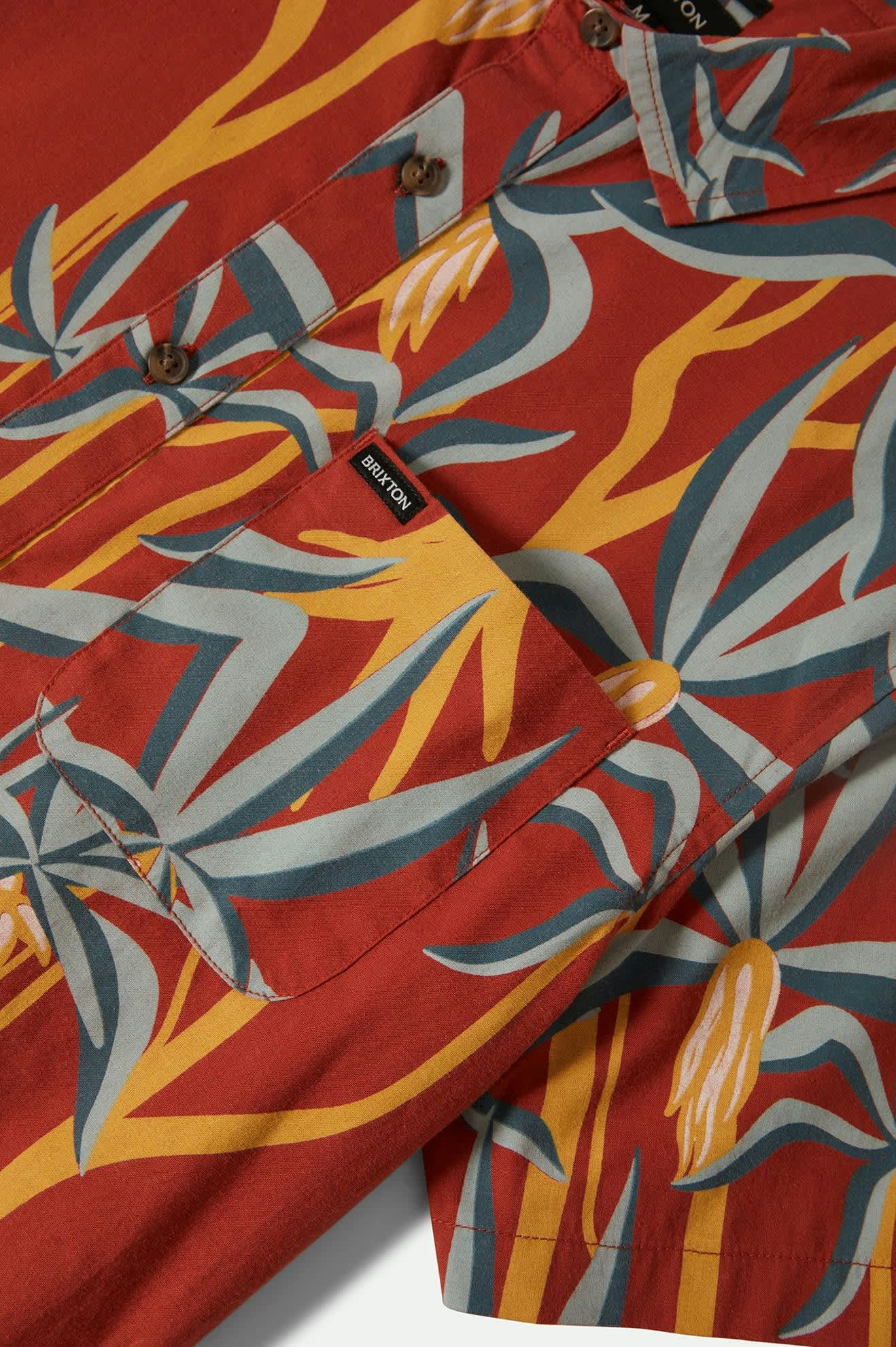 Men's Charter Print S/S Shirt in the color Dark Red Scenic Trip - Additional Laydown image