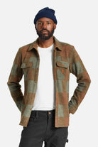 Men's Fit, Front View | Bowery Arctic Stretch L/S Fleece - Bison/Olive Surplus