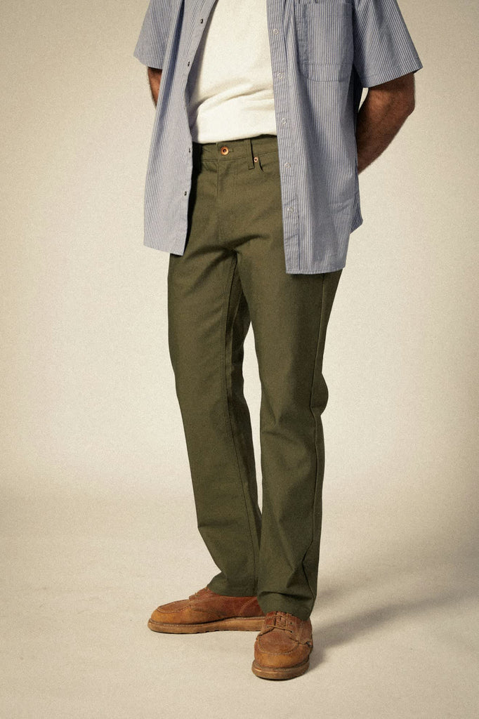 Men's Builders 5-Pocket Stretch Pant in the color Ivy Green - Additional Fit View