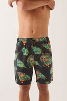 Men's Everyday Stretch Hybrid Short 7" in the color Black Floral - Additional Fit image