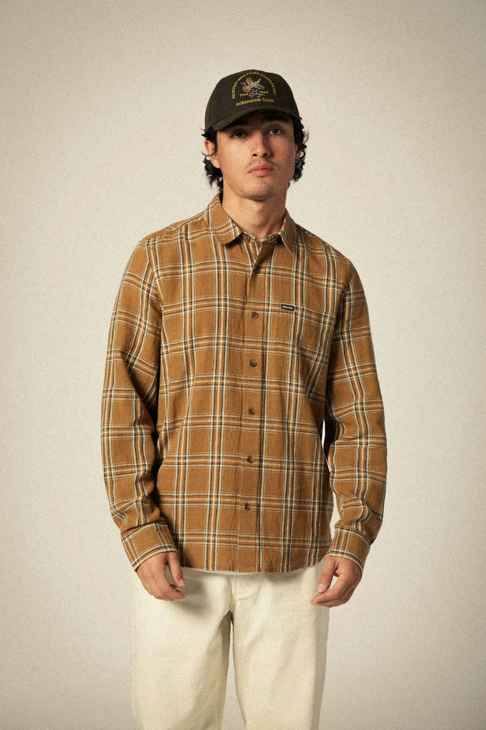 Men's Charter Linen Blend S/S Shirt in the color Washed Copper/Whitecap Plaid - Additional Fit View