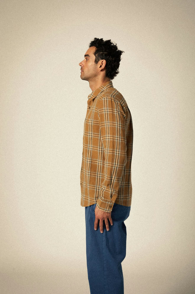 Men's Charter Linen Blend S/S Shirt in the color Washed Copper/Whitecap Plaid - Men's Side View