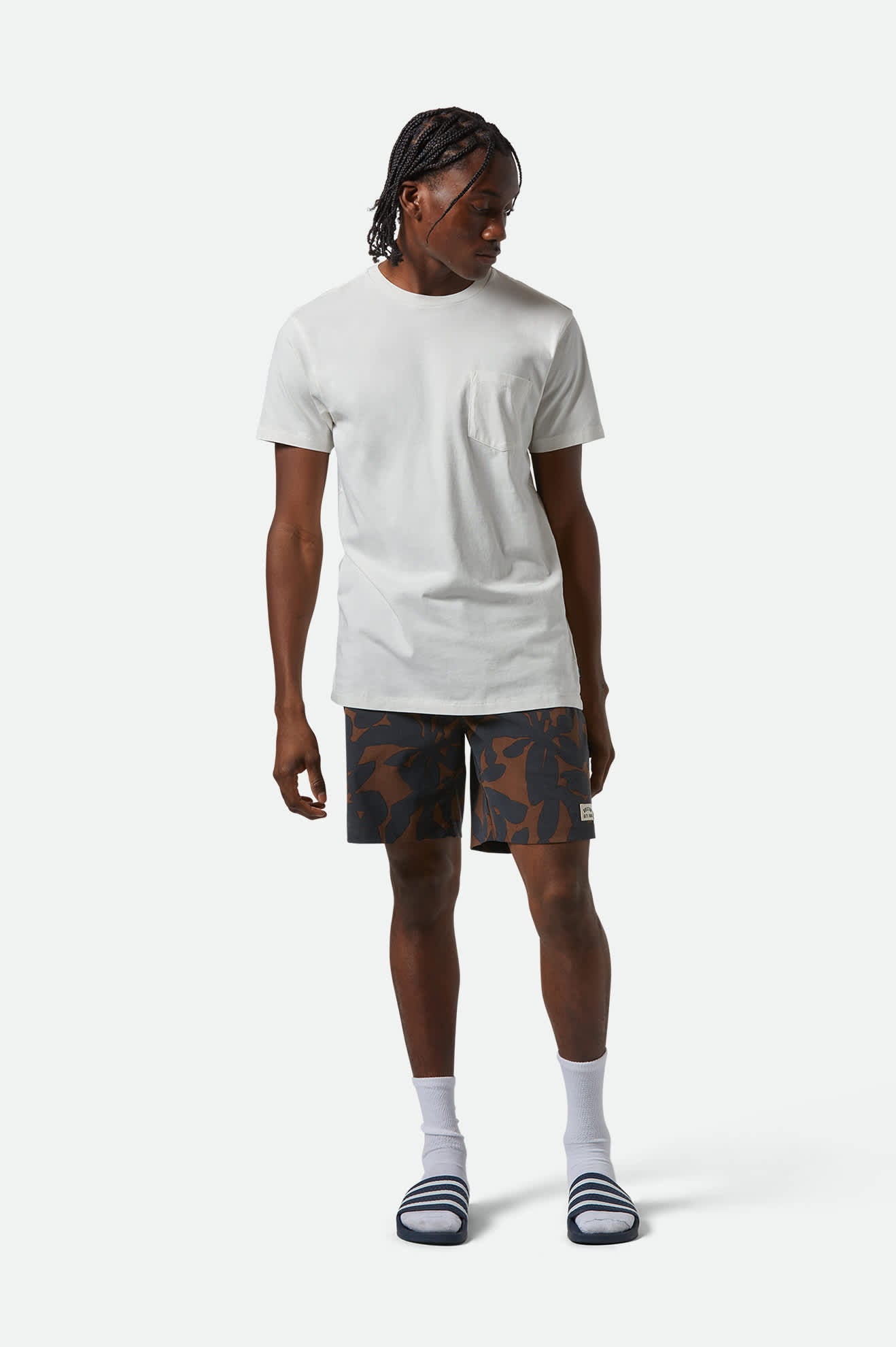 Men's Everyday Stretch Hybrid Short 7" in the color Pinecone Brown Floral - Additional Fit image