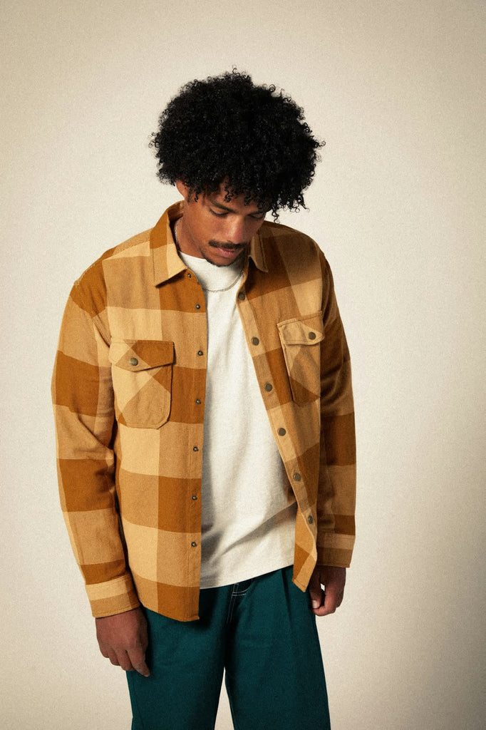 Men's Selden L/S Flannel in the color Washed Copper/Curry Buffalo - Additional Fit View