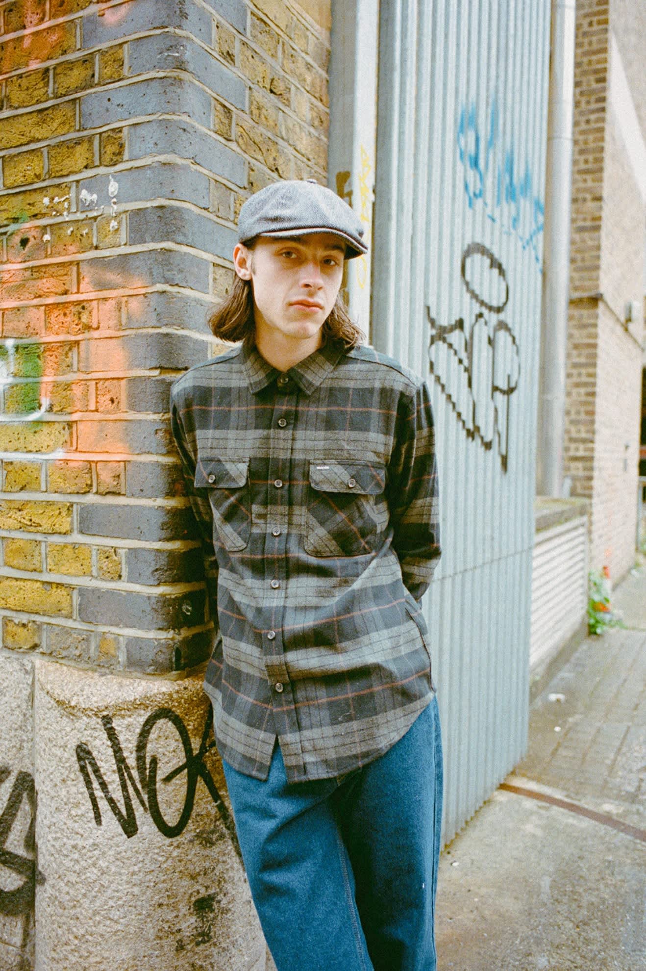 Men's Bowery Flannel in the color Black/Charcoal - Men's Lifestyle 3.0