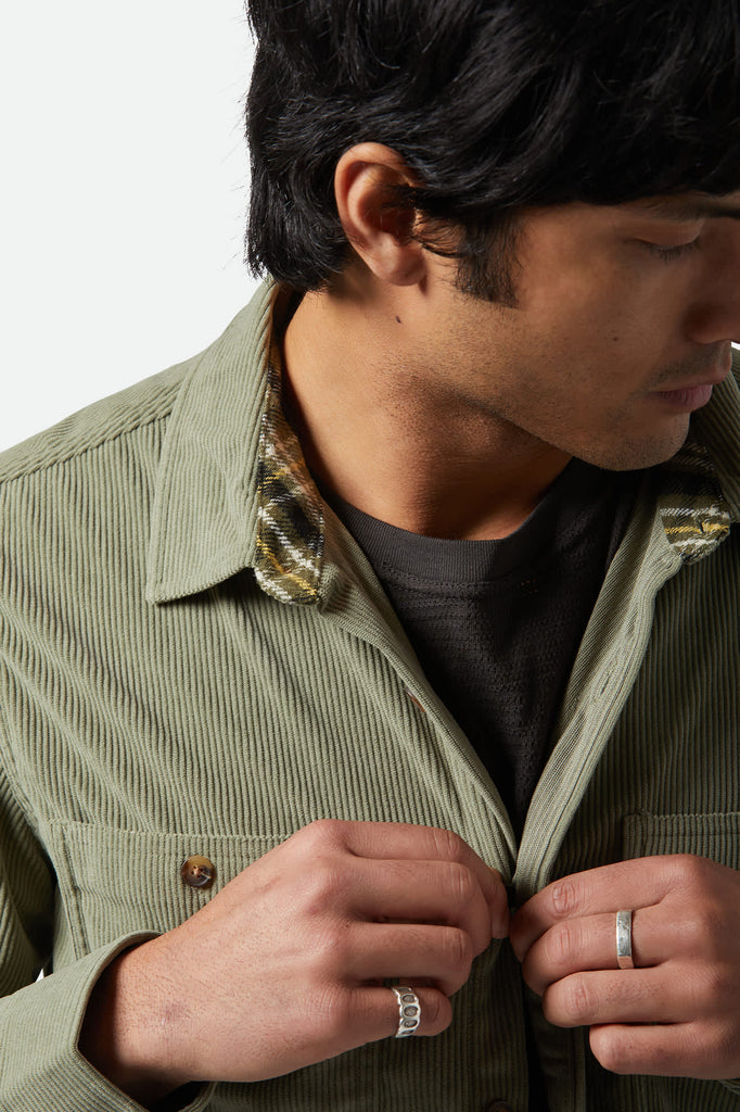 Men's The Field Corduroy L/S Overshirt in the color Military Olive - Additional Fit image