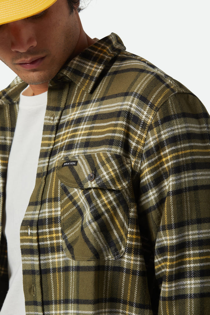 Men's Bowery L/S Flannel in the color Ivy Green/Oliuve Surplus/Black - Additional Fit View