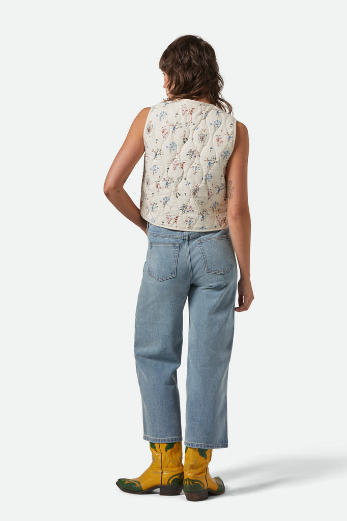 Women's Field Floral Quilted Vest in the color Whitecap/Hazelnut/Ditsy Floral - Women's Back View