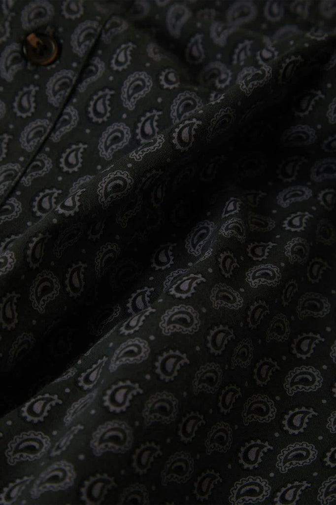 Men's Charter Print S/S Shirt in the color Washed Black/Paisley - Additional Laydown image